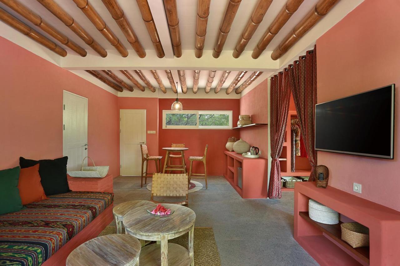 Pinkcoco Gili Trawangan - Constant Surprises - For Cool Adults Only Otel Dış mekan fotoğraf