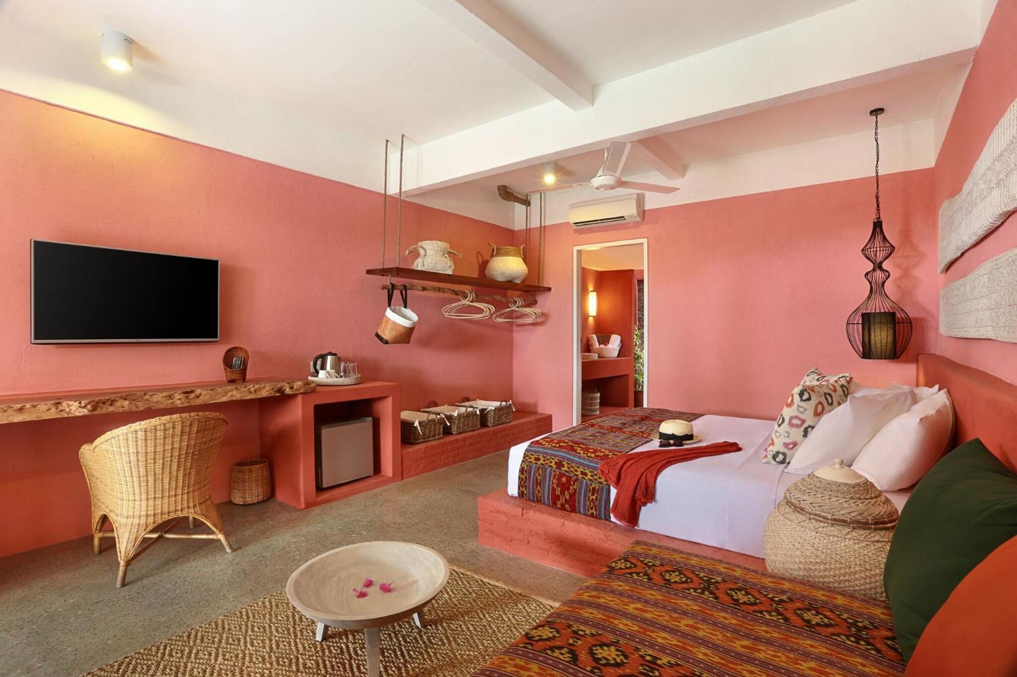 Pinkcoco Gili Trawangan - Constant Surprises - For Cool Adults Only Otel Dış mekan fotoğraf