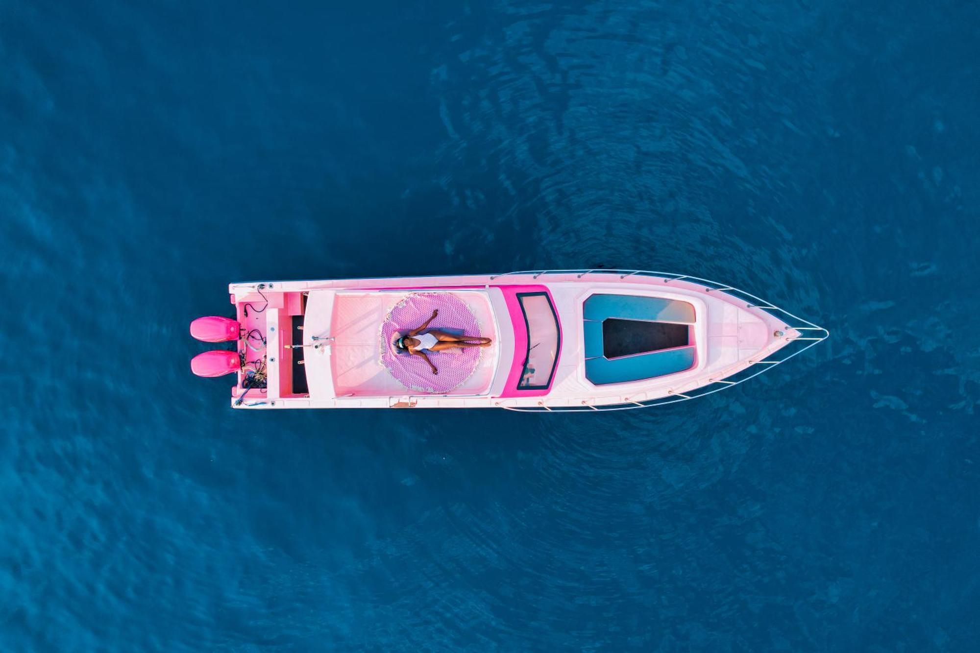 Pinkcoco Gili Trawangan - Constant Surprises - For Cool Adults Only Otel Dış mekan fotoğraf