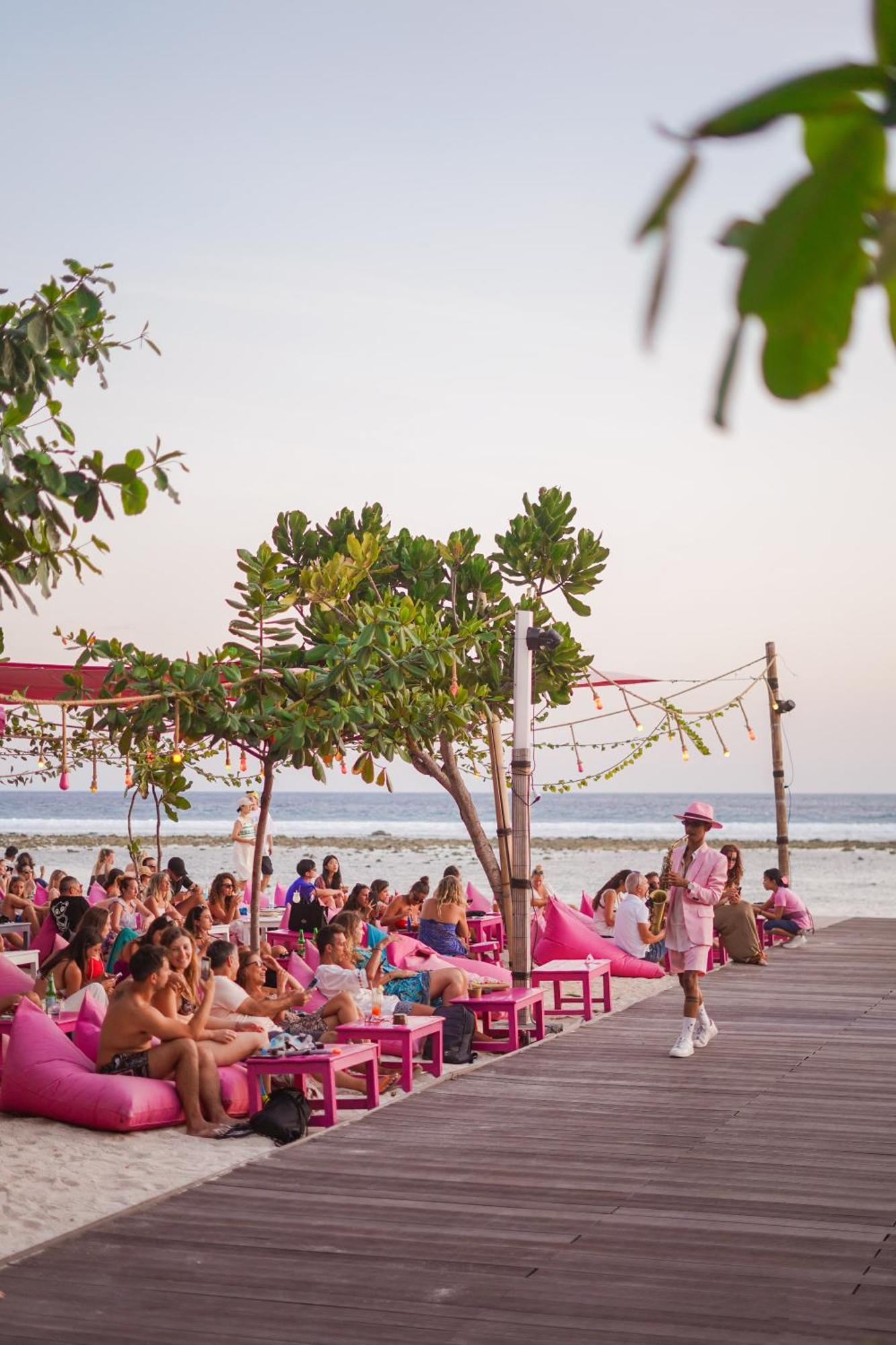 Pinkcoco Gili Trawangan - Constant Surprises - For Cool Adults Only Otel Dış mekan fotoğraf