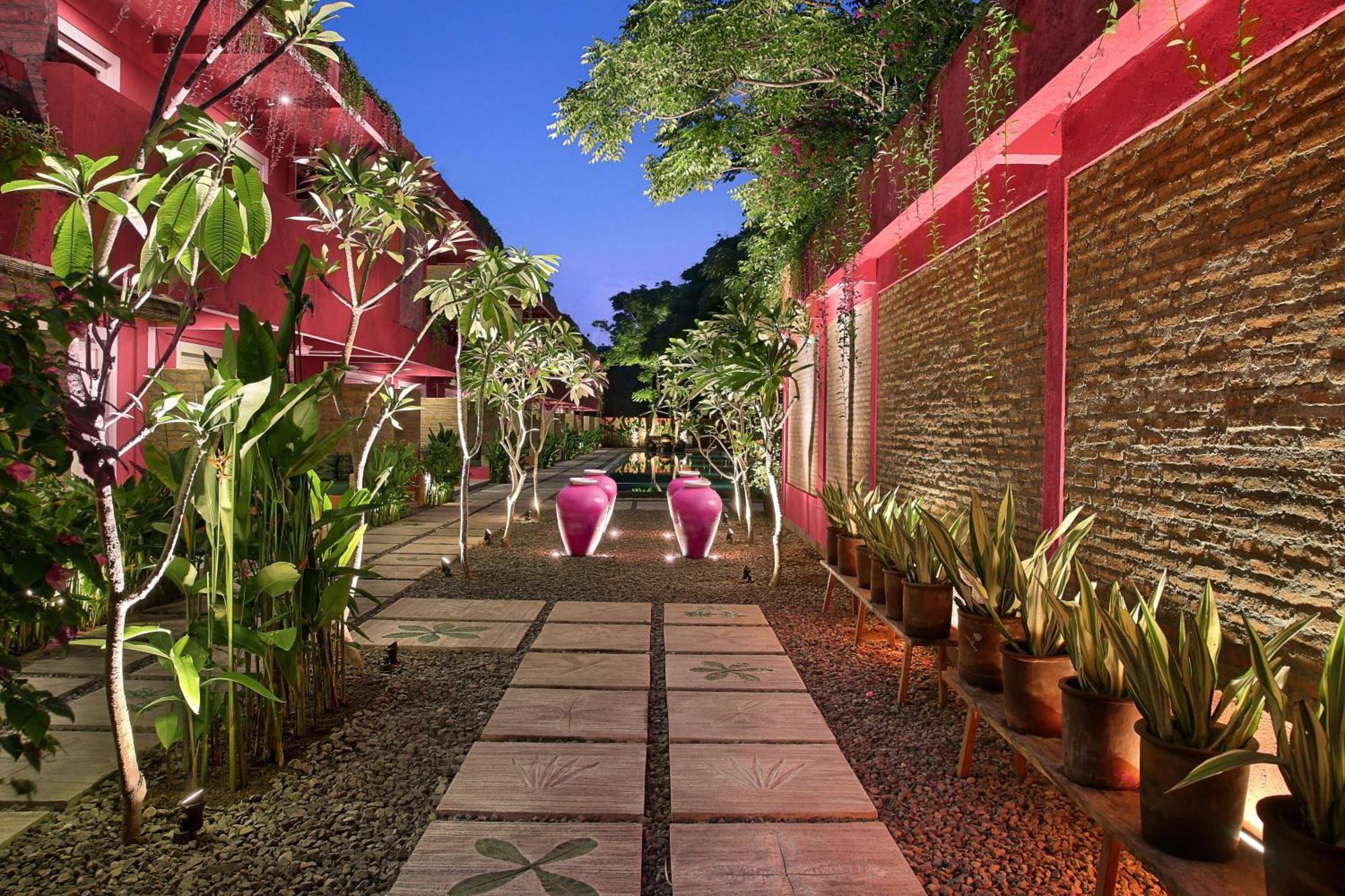 Pinkcoco Gili Trawangan - Constant Surprises - For Cool Adults Only Otel Dış mekan fotoğraf